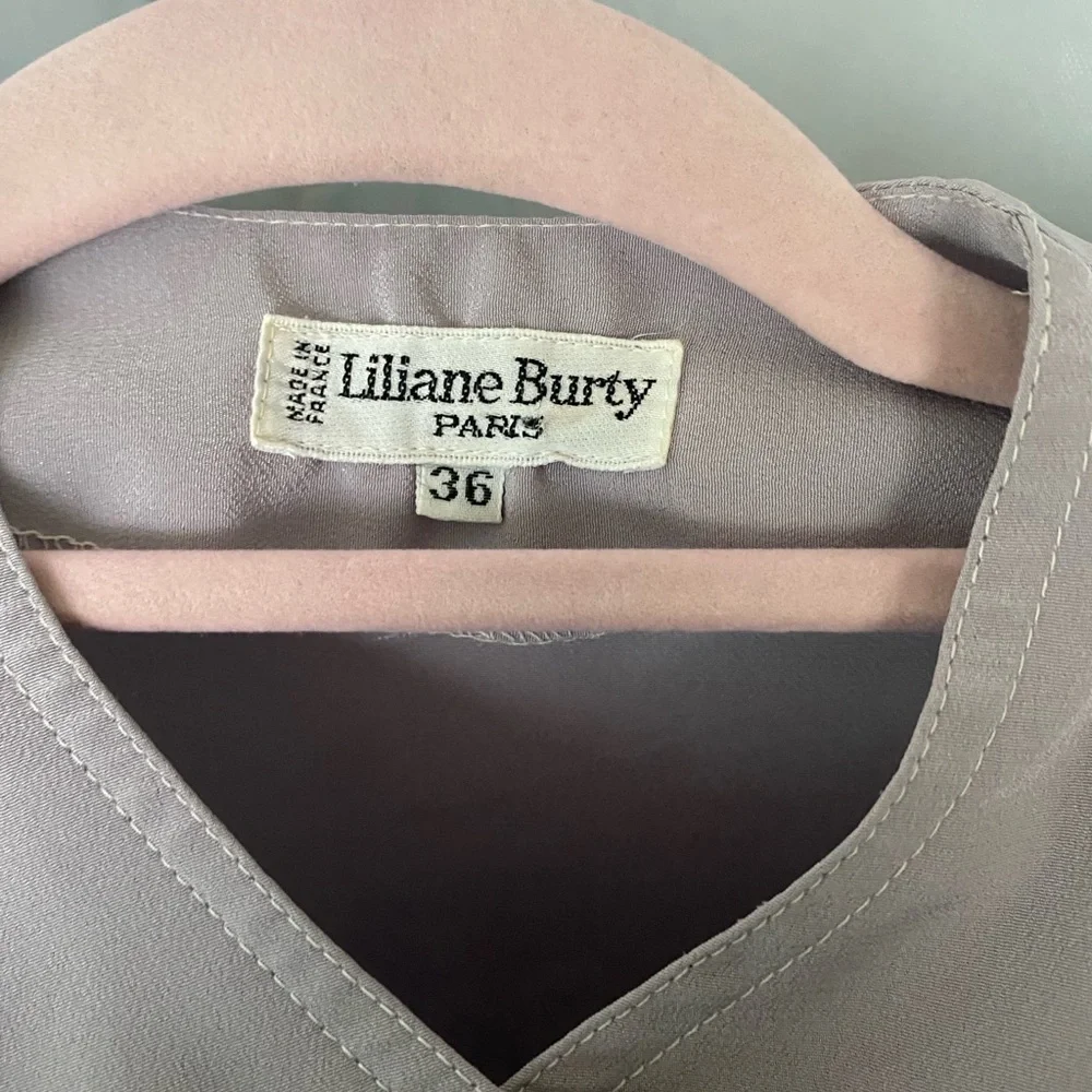 Vintage Women's Vintage grey beige top with unique details - Picture 3 of 7